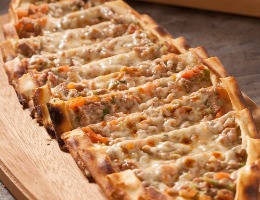 Kuşbaşı Ve Kaşarlı Pide